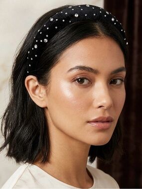 NWT nOir Black Velvet Rhinestone Padded Headband Crystal Embellished Hair Access